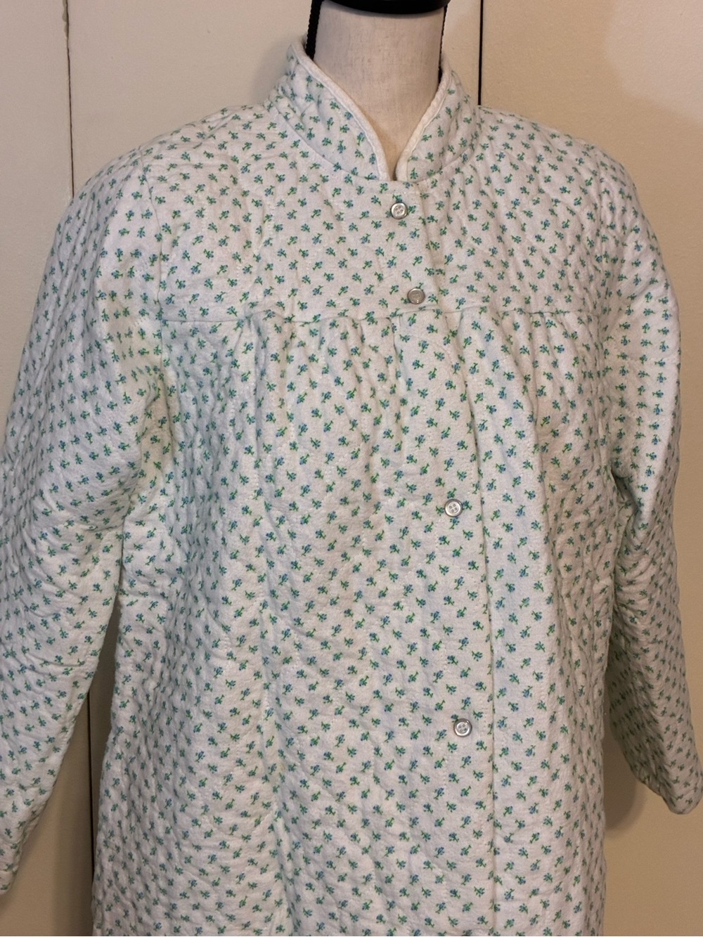 Cozy Double-Quilted Long Cotton Flannel Robe - White Floral Design